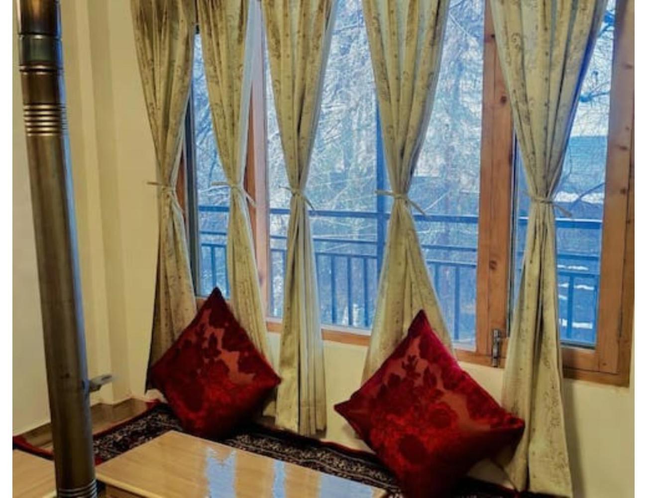 Homestay Samar's Nest Homestay,manali Manali (Himachal Pradesh)